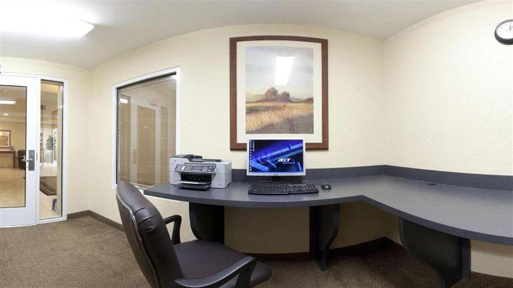 Candlewood Suites Fort Myers Interstate 75 By Ihg Bagian luar foto
