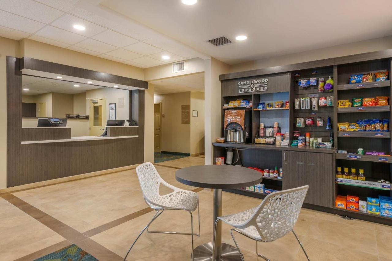 Candlewood Suites Fort Myers Interstate 75 By Ihg Bagian luar foto