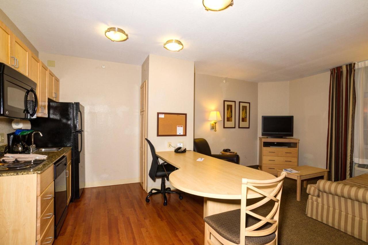Candlewood Suites Fort Myers Interstate 75 By Ihg Bagian luar foto