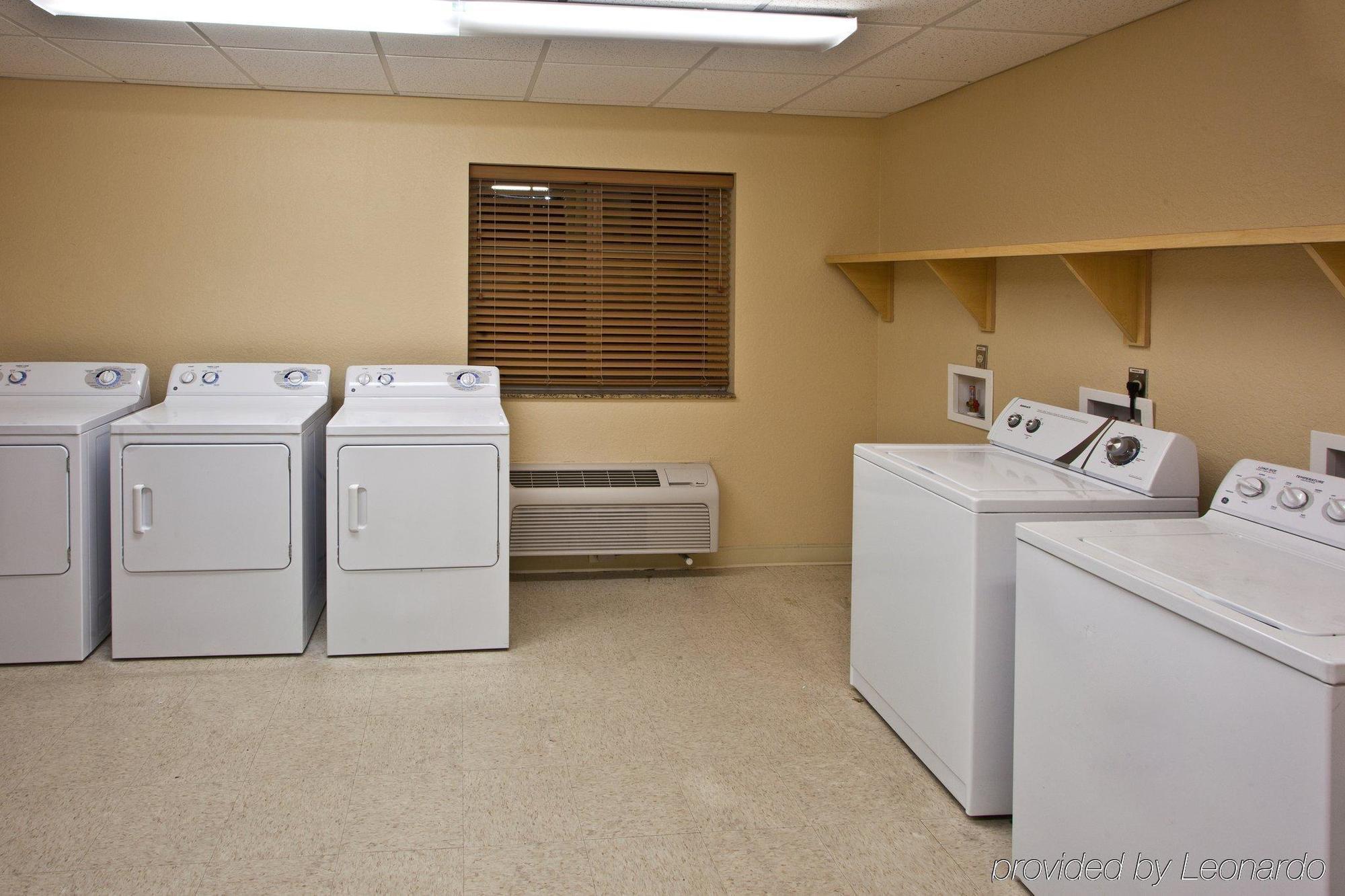 Candlewood Suites Fort Myers Interstate 75 By Ihg Bagian luar foto