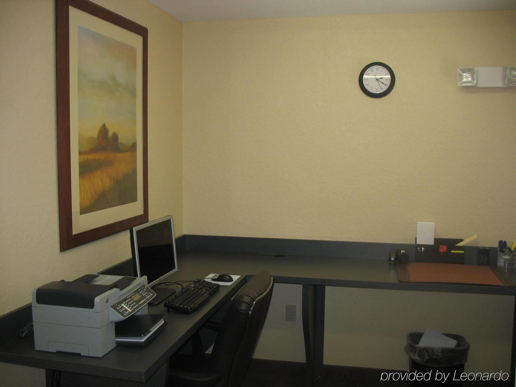 Candlewood Suites Fort Myers Interstate 75 By Ihg Bagian luar foto