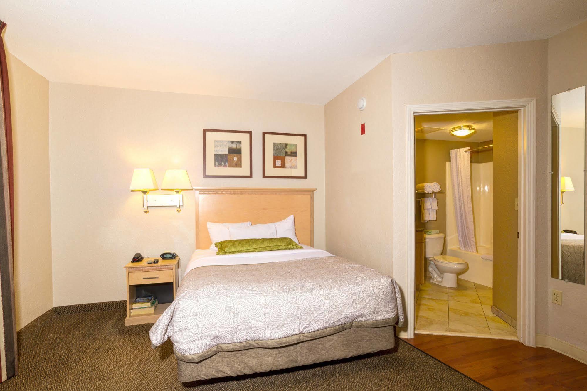 Candlewood Suites Fort Myers Interstate 75 By Ihg Bagian luar foto
