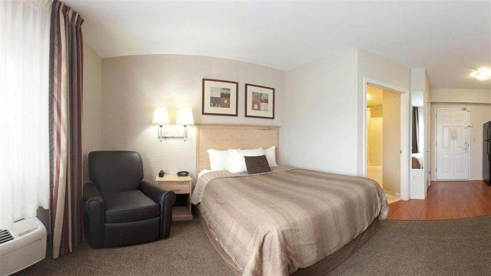 Candlewood Suites Fort Myers Interstate 75 By Ihg Bagian luar foto
